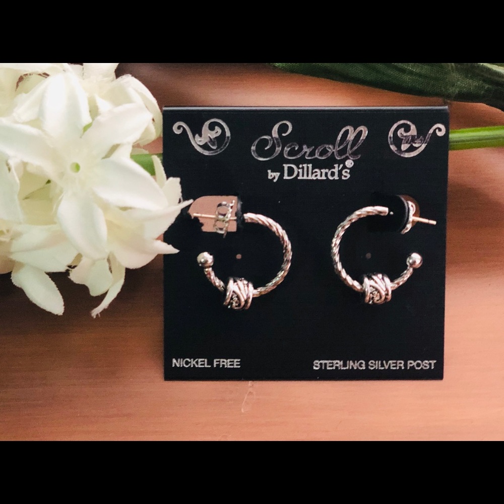 Small Silver earrings ❤️